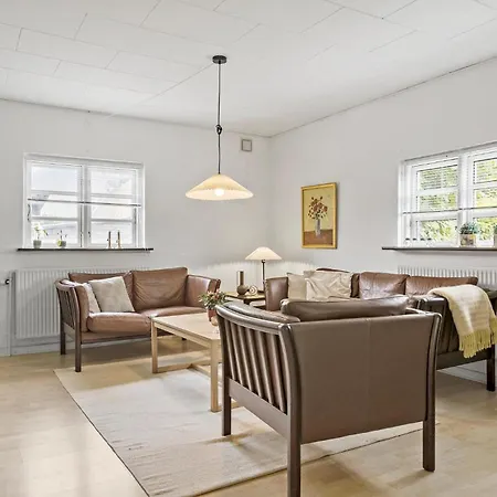 Awesome In With Sauna بيت للعطل Augustenborg