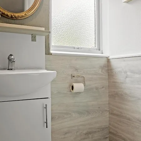 بيت للعطل Awesome In With Sauna